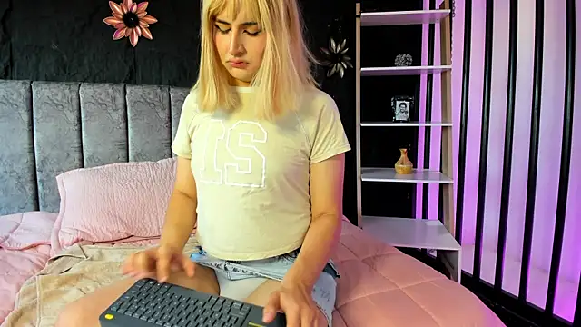 SophieWolf_ live sex cam