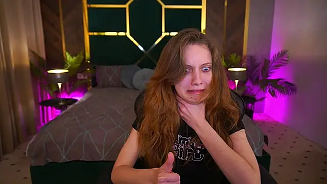 CuteeFoxy live sex cam