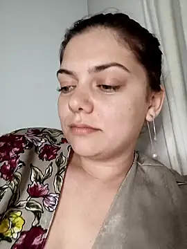 Webcam Model (LadyNora) is live