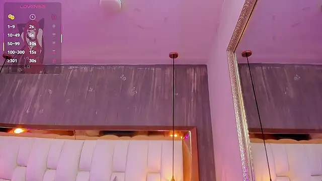 Foxxy_Doll live sex cam