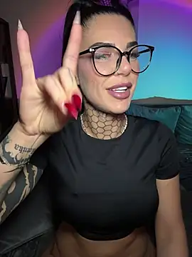 lexicoco (F young) - Flash pussy and play