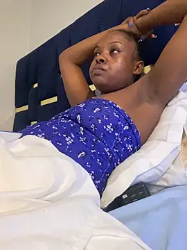 dellah27 (F young) - Tease me DADDIE 🤭🌹🌹