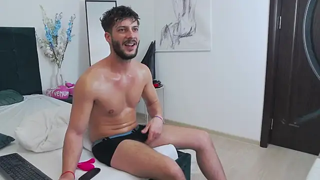 i_amalessandro - I_amAlessandro's free webcam - UK Sex Cams