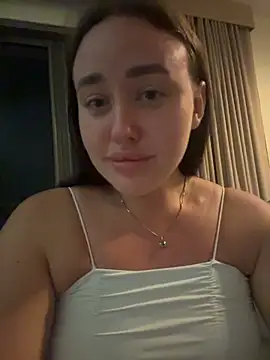 KiraSunshine live cam profile