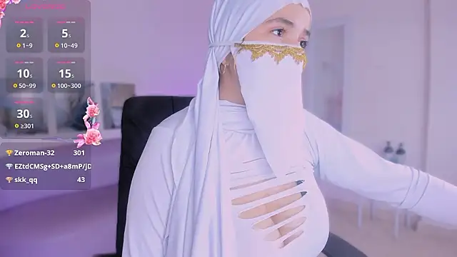 salma_isawwii (F young) - Massaje Boobs with oil + slap tits x 10