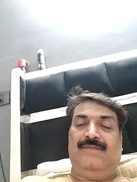 killinginstinct8395 (Ask my age) - Romantic meet vibes