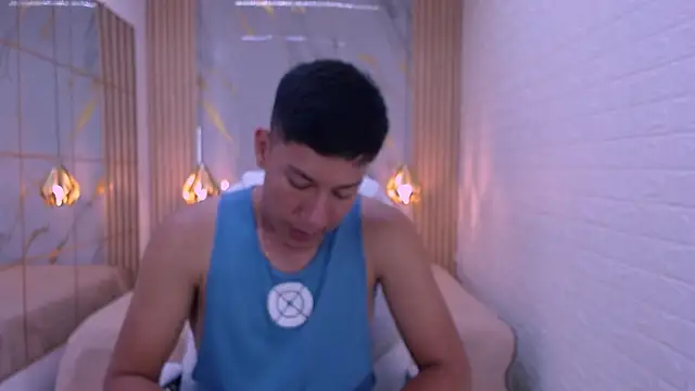 dominantboy4 - DominantBoy4's free webcam - UK Sex Cams