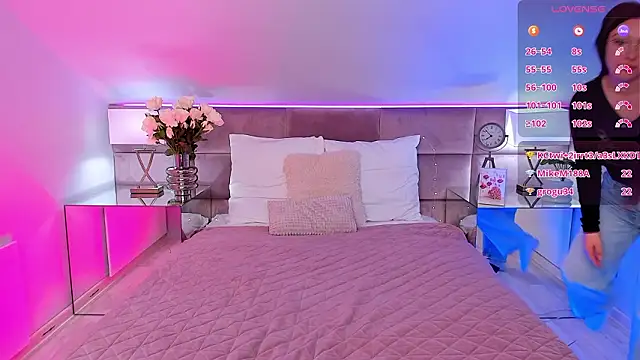 giacale - GiaCale's free webcam - UK Sex Cams