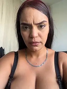 sara-77 - Sara-77's free webcam - UK Sex Cams