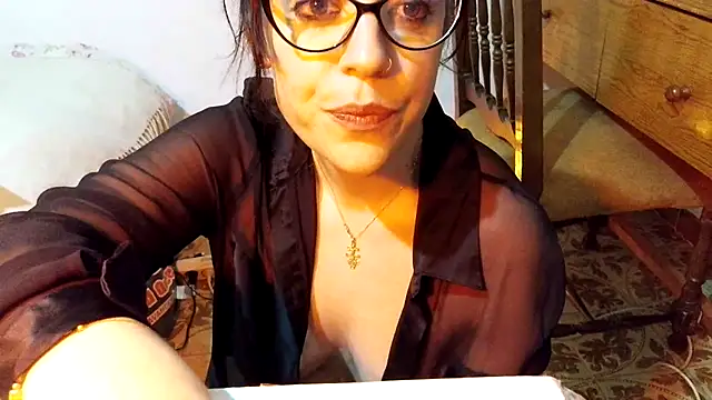 spicy_girrrl - Spicy_girrrl's free webcam - UK Sex Cams