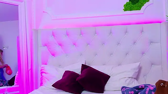 ariannasins - AriannaSins's free webcam - UK Sex Cams