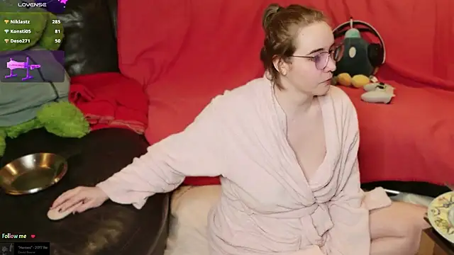 GamerGirl_Eve's room