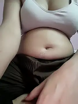 divyajaan4763 (F young) - By new i phone 17 pro Max