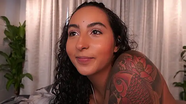 agatha_collins_ (F young) - Streach me with you delicius cock 👌👈