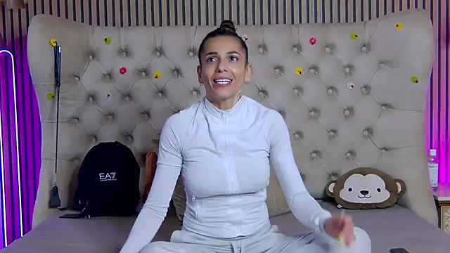 playfulshow - PlayfulShow's free webcam - UK Sex Cams