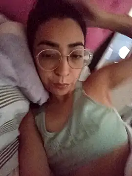 yani-14 - Yani-14's free webcam - UK Sex Cams