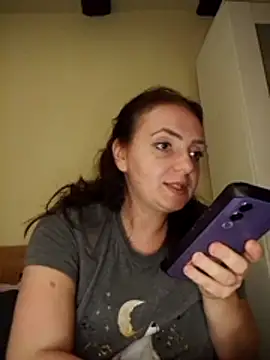 bella-monroe - Bella-Monroe's free webcam - UK Sex Cams