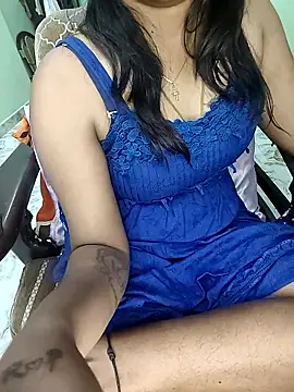 Webcam Model (tamil_thaara03)  is live.Free join now!