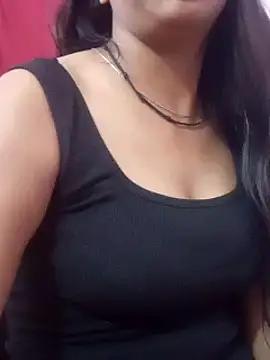 Webcam Model (Sexy_Alina9)  is live.Free join now!