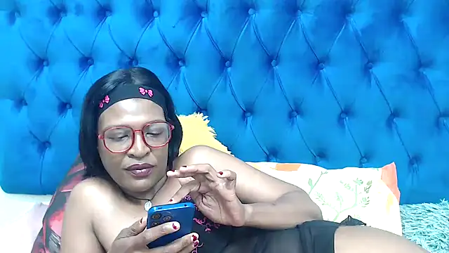 spicyqueenxxxx - SpicyQueenxxxx's free webcam