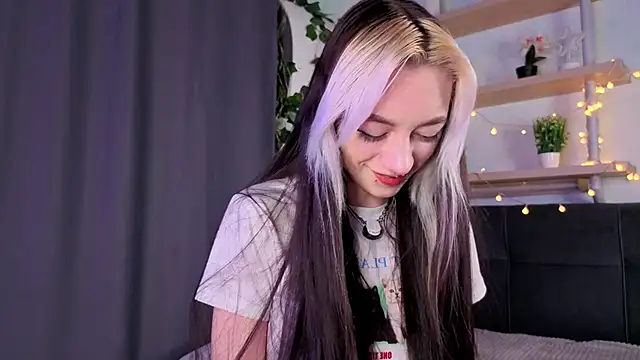 tristaroht - TristaRoht's free webcam