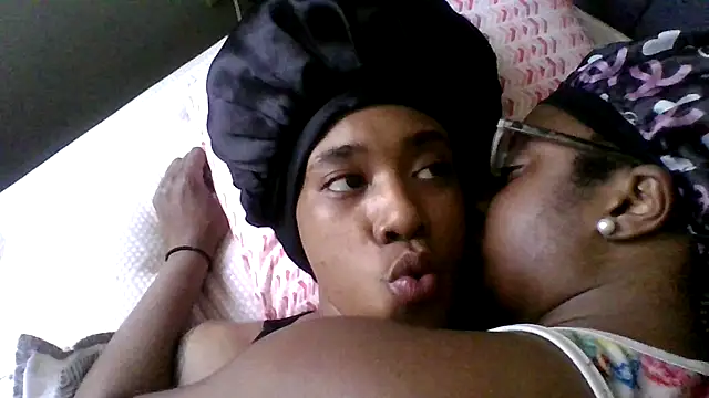 dezzidavill - Dezzidavill's free webcam