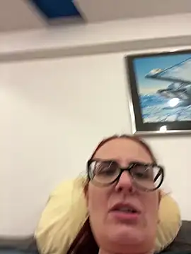 natakitten (F milf) - Go to WC take shirt off, LT🎥