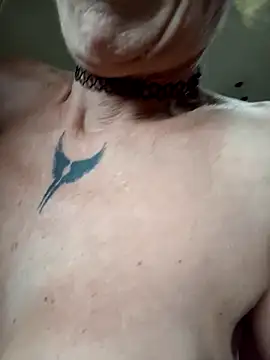 frozenwaffle (F mature) - Squirt out shhh