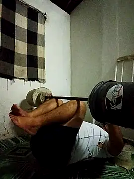 tarra122 Live Webcam on Stripchat