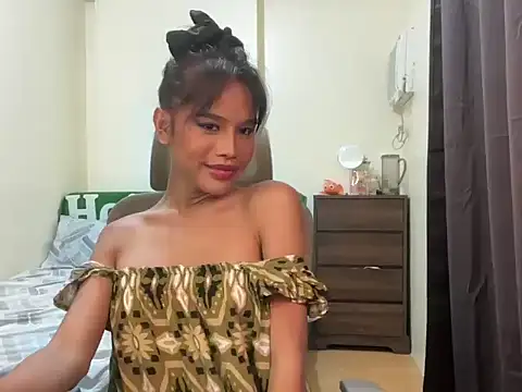 rihanna22 - Rihanna22's free webcam - UK Sex Cams