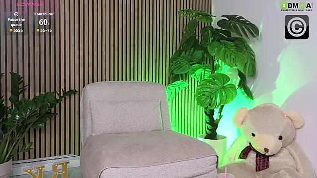 belovedkhlloee (F young) - Oil all over