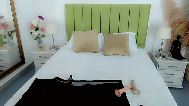 charlotte1_sweet (Ask my age) - 💕💟Cum on Face 💧