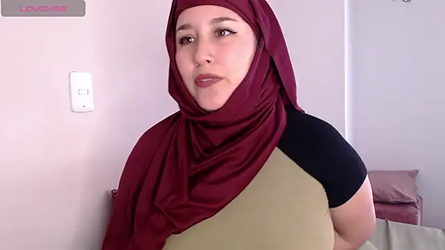 dalila_bashar (F young) - show ass