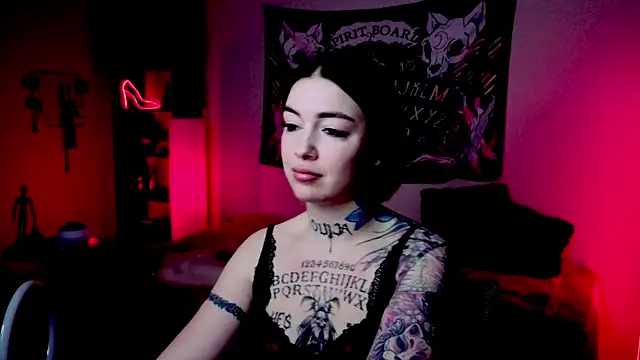 magic_allie (F young) - Day Off for your Goddess