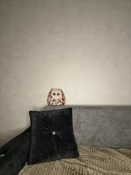 Webcam Model (MissOyee)  is live.Free join now!