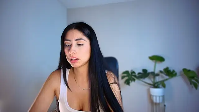 auroracaruso11 - Auroracaruso11's free webcam - UK Sex Cams