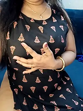 ssiya- (F young) - Show ass 🕳️