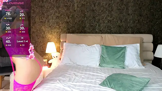 auram00n - AuraM00n's free webcam - UK Sex Cams