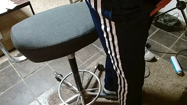 blow2gold - Blow2gold's free webcam - UK Sex Cams