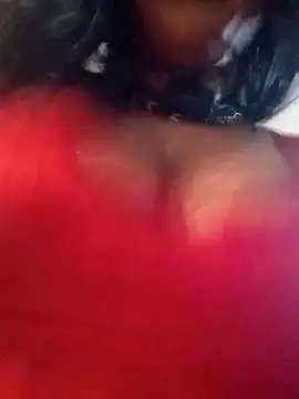 AmazonianMistress webcam