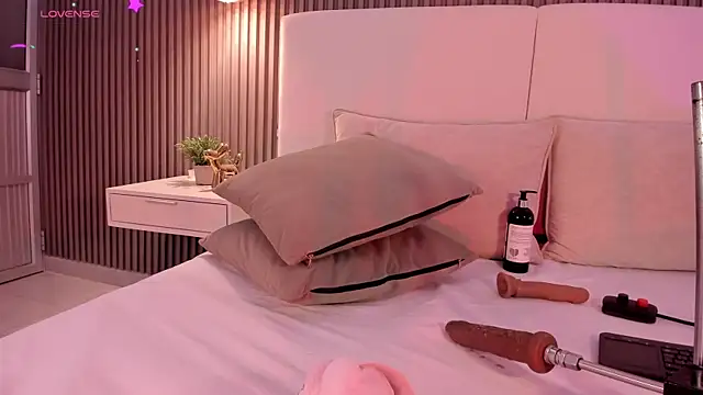 annie_clarkson - Annie_clarkson's free webcam - UK Sex Cams