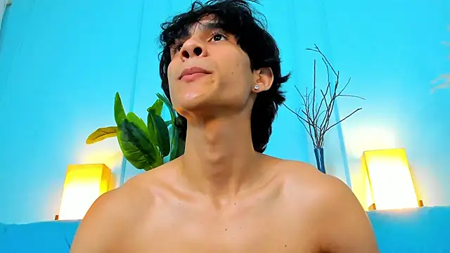 cheys_mast (M twink) - remove pants