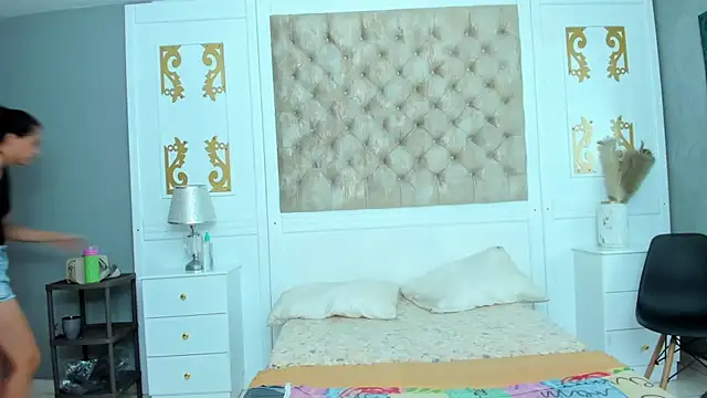 nicollejane - NicolleJane's free webcam - UK Sex Cams