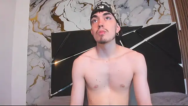 couple_in_heat (G teen) - let him fuck me in missionary position🔥