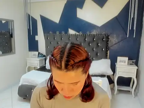 sara_gray__ - Sara_gray__'s free webcam