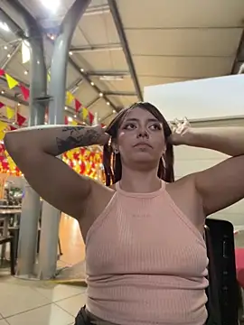 RojitasTeaseX_ live sex cam