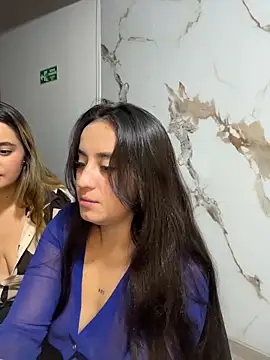 Antonella_Juliet... Live Webcam on Stripchat