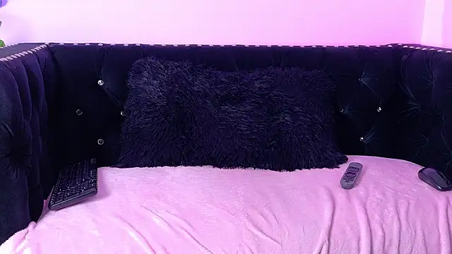 luna_blumer - Luna_Blumer's free webcam - UK Sex Cams