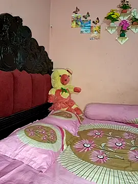 Webcam Model (ariya-03)  is live.Free join now!