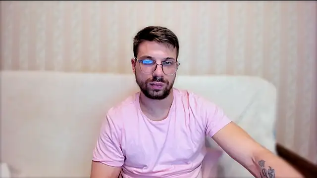 tony_wolf - Tony_Wolf's free webcam - UK Sex Cams